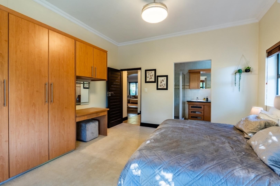 To Let 4 Bedroom Property for Rent in Boschenmeer Golf Country Estate Western Cape